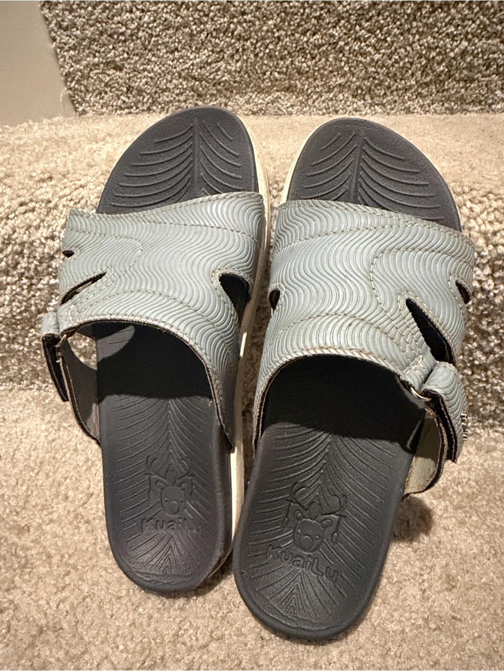 Kuailu Comfort Orthopedic Arch Support Slide Sandals in Light Gray and Black